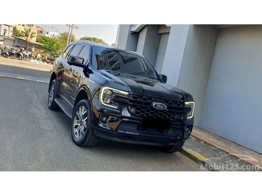 2025 Ford Everest Titanium SUV