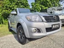 2014 Toyota Hilux 2.5 G VNT Dual Cab (Metallic) Pickup