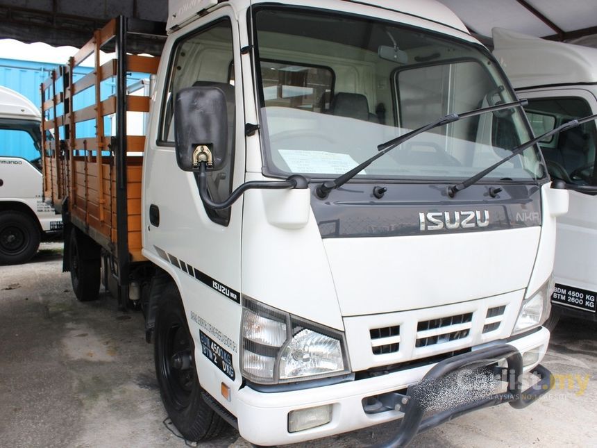 2011 Isuzu NKR Lorry