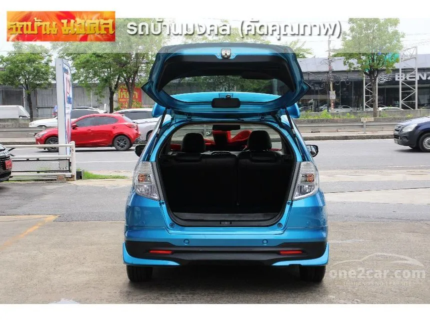 2013 Honda JAZZ Hybrid Hatchback