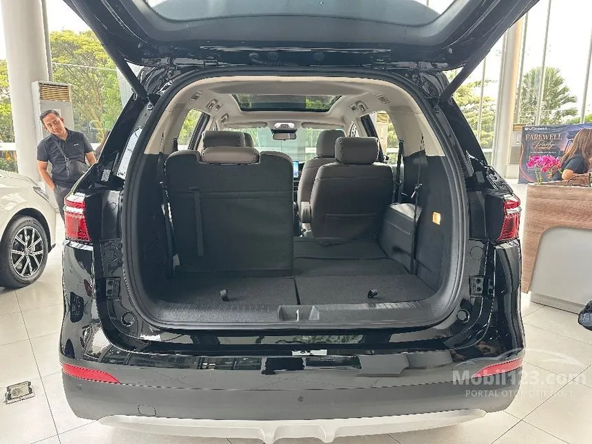 2026 BYD M6 DM-i Cross Superior Captain PHEV MPV