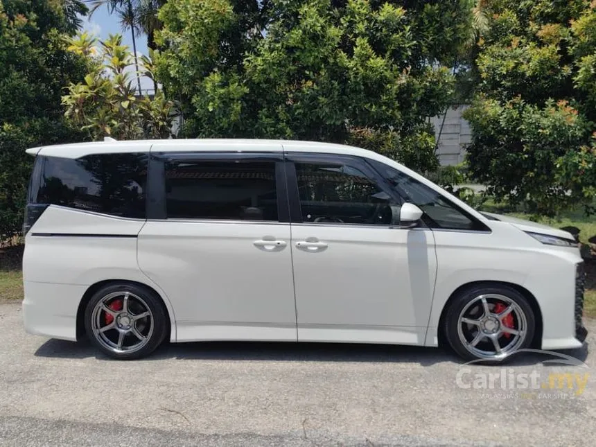 2023 Toyota Voxy S-Z MPV