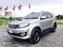 2015 Toyota Fortuner 3.0 (ปี 12-15) V SUV AT