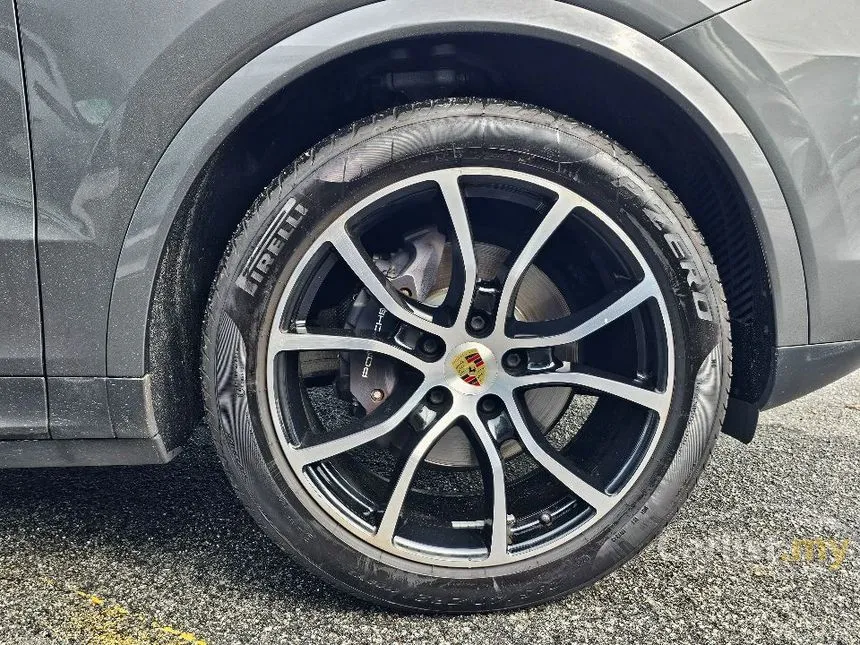 2022 Porsche Cayenne SUV