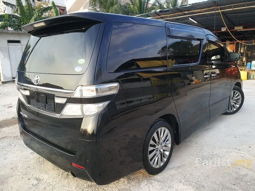 2013 Toyota Vellfire Z Golden Eyes MPV