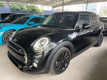 2017 MINI Cooper S 5 Door 2.0