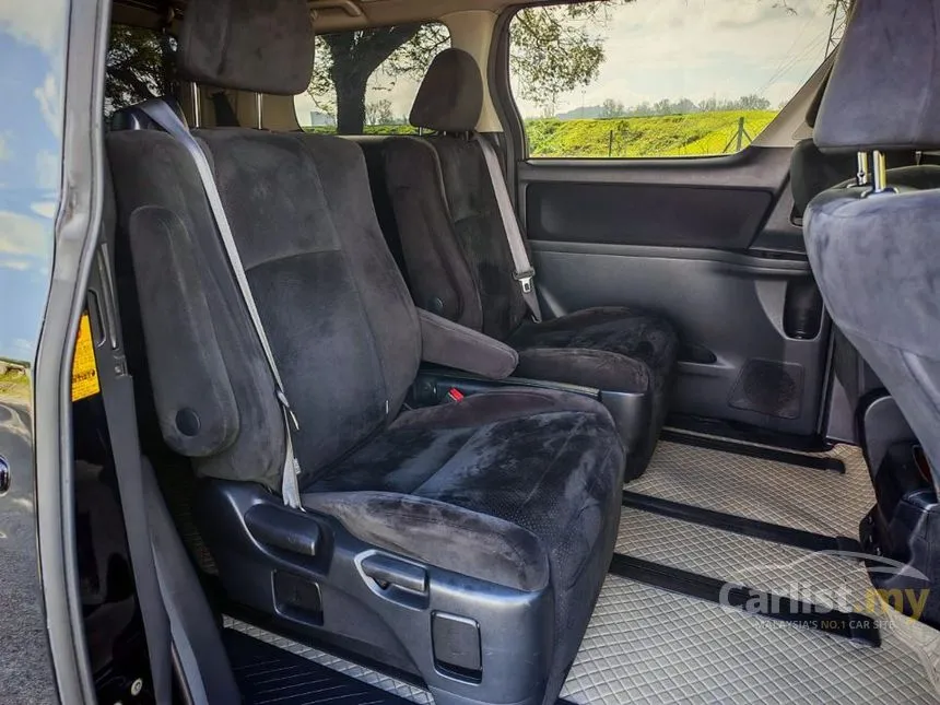 2011 Toyota Vellfire Z MPV