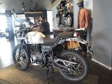 2020 Royal Enfield Himalayan 411.0 411 Others - Pembelian off the road