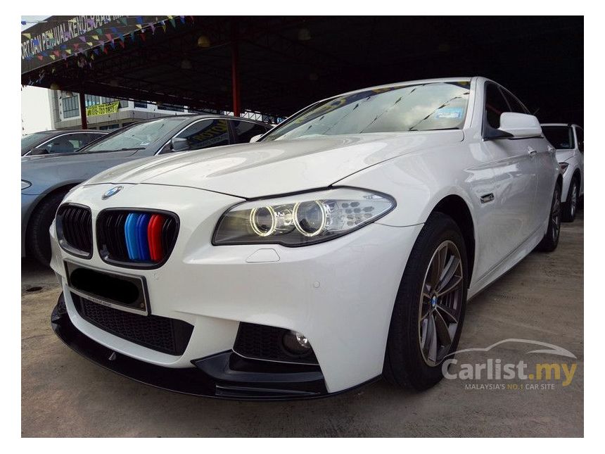 BMW 523i 2011 M Sport 2.5 in Johor Automatic Sedan White 