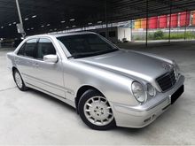 Mercedes benz E240 AT TIPTOP CONDIDITION 1OWNER