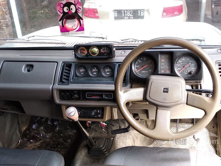 Jual Mobil Chevrolet Trooper 1992 2.3 2.3 di Jawa Timur Manual SUV Silver  Rp 63.000.000 - 5023806 - Mobil123.com