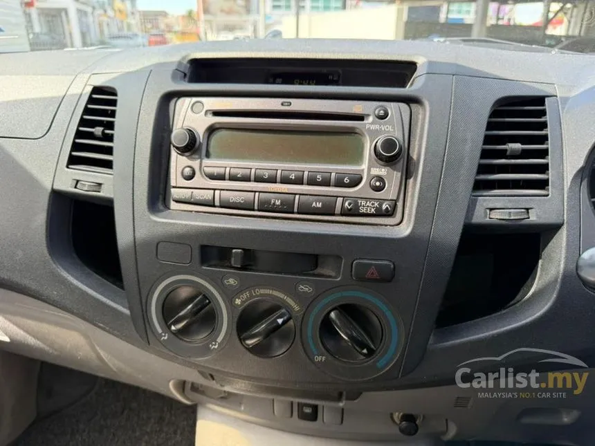 2005 Toyota Hilux SR Turbo Dual Cab Pickup