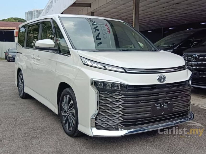 Recon 2023 Toyota Voxy 2.0 SZ MPV GRADE 5.0 LOW MILEAGE UNIT