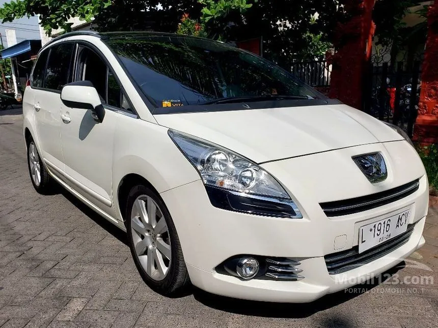 Jual Mobil Peugeot 5008 2021 Allure Plus 1.6 di Jawa Timur Automatic MPV Putih Rp 175.000.000