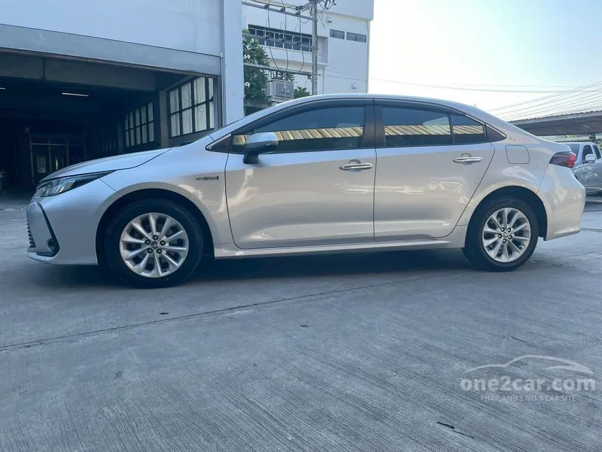 2019 Toyota Corolla Altis Hybrid Entry Sedan