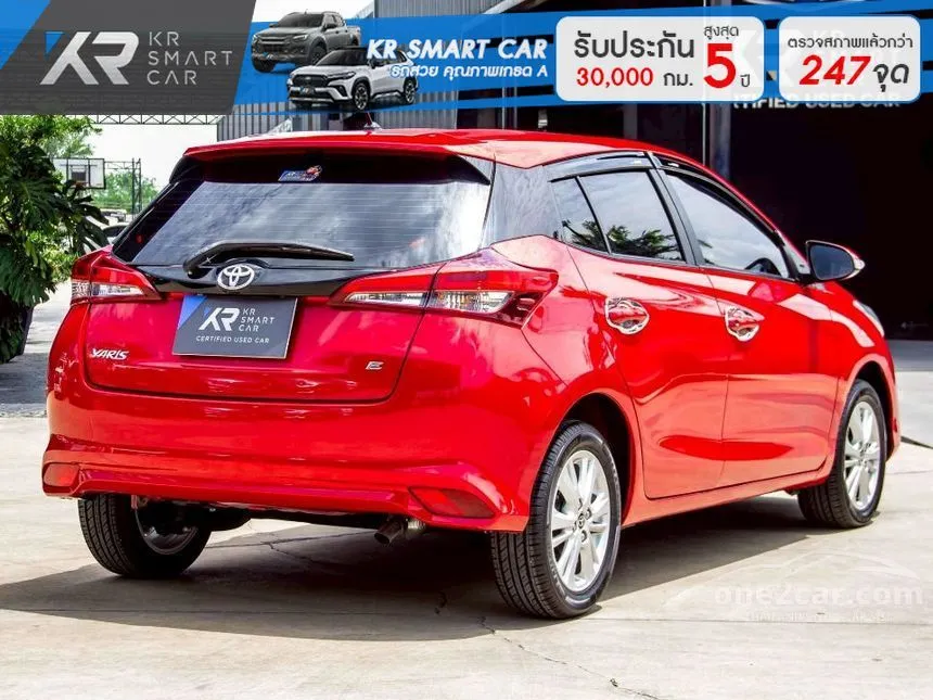 2019 Toyota YARIS E Hatchback