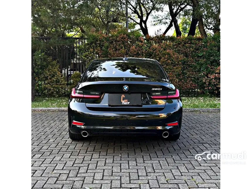 2022 BMW 320i Sport Sedan