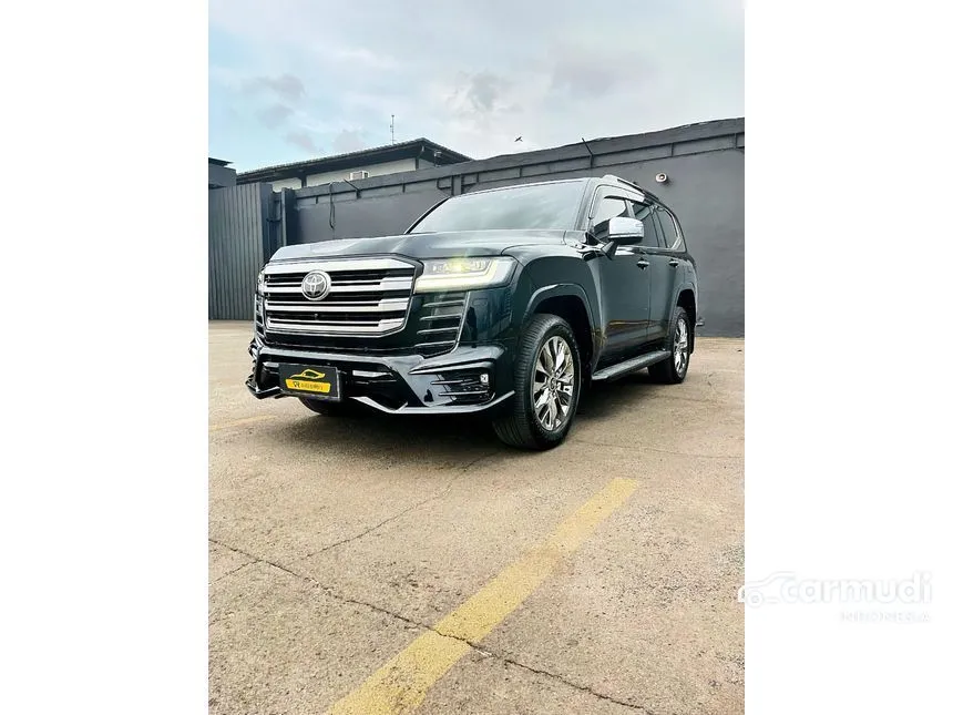 2023 Toyota Land Cruiser 300 VX-R (Premium Colour) SUV
