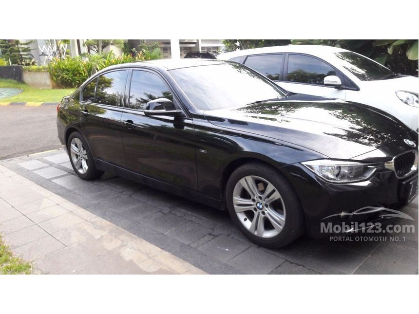 Jual Mobil  BMW  320i  2019 Sport 2 0 di Banten Automatic 