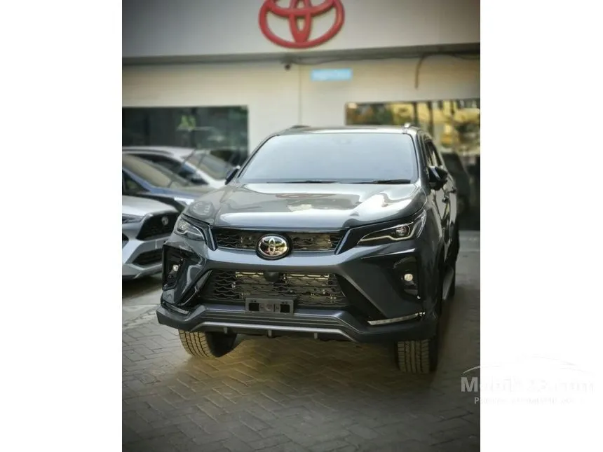 Jual Mobil Toyota Fortuner 2024 VRZ TSS GR Parts Aero Package 2.8 di Jawa Barat Automatic SUV Abu