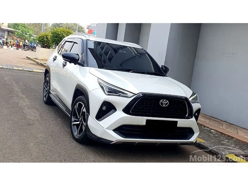 2024 Toyota Yaris Cross S with GR Parts Aero Pkg (Prem Clr) SUV