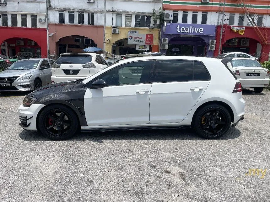 2017 Volkswagen Golf GTI Hatchback