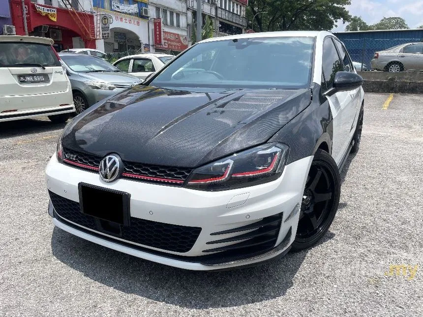 2017 Volkswagen Golf GTI Hatchback