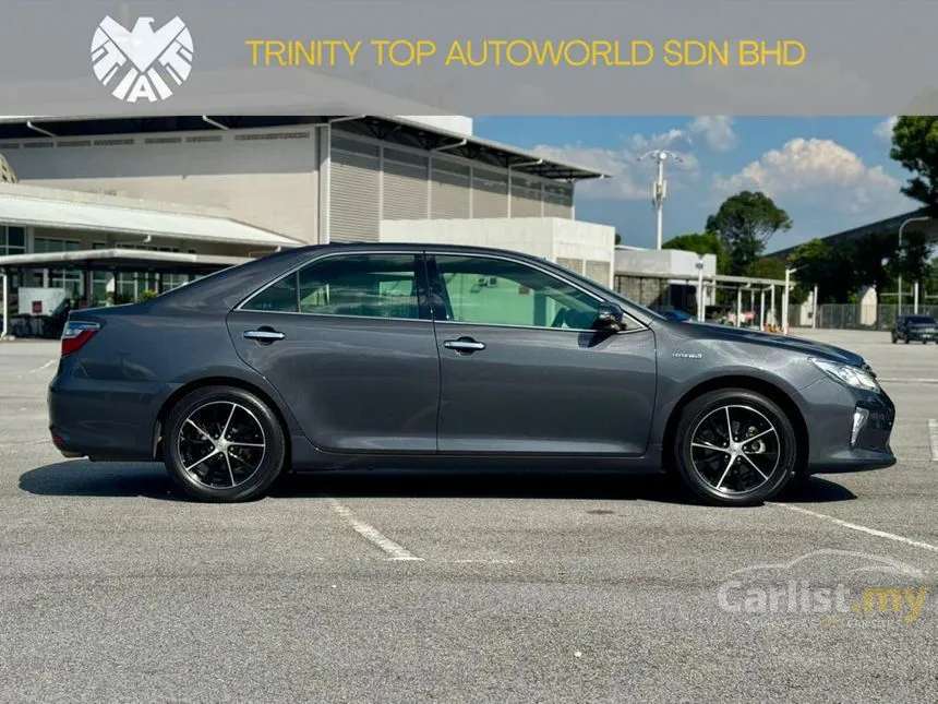 2015 Toyota Camry Hybrid Sedan