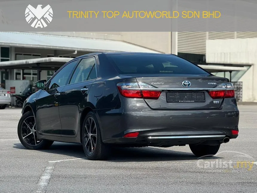 2015 Toyota Camry Hybrid Sedan