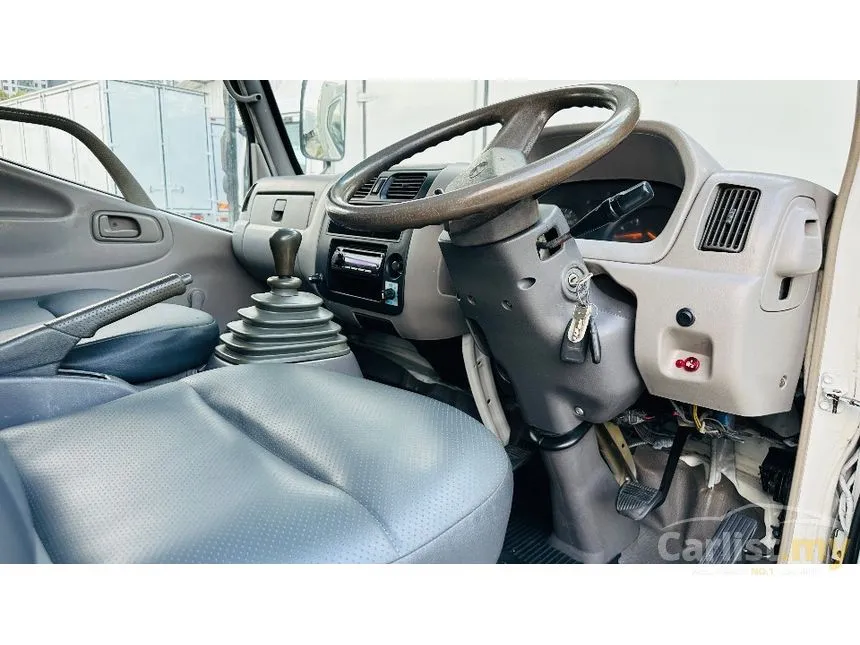 2012 Hino 300 Series WU302 ECO TURBO - WU302R-HKMLHD3 Lorry