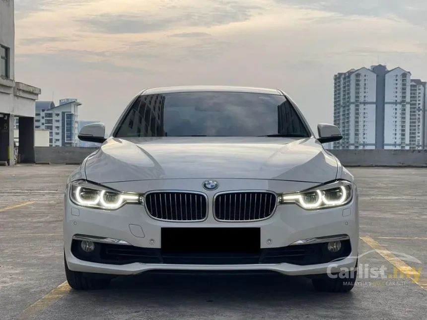 2017 BMW 318i Luxury Sedan