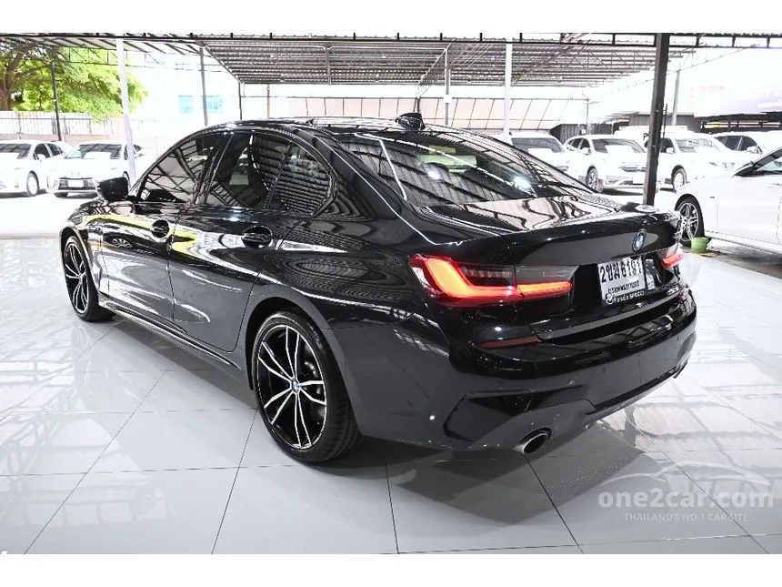 2021 BMW 330e M Sport Sedan