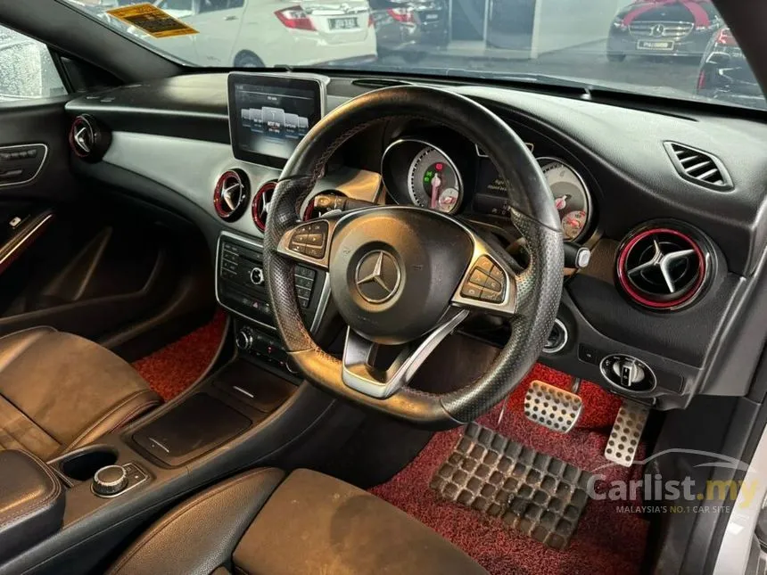 2015 Mercedes-Benz CLA250 Sedan