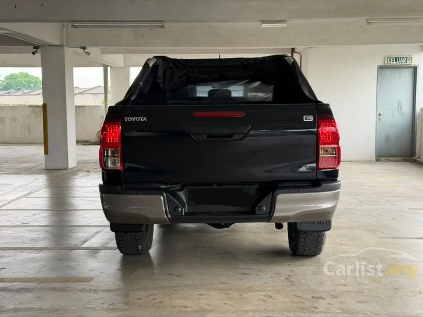 2021 Toyota Hilux E Dual Cab Pickup