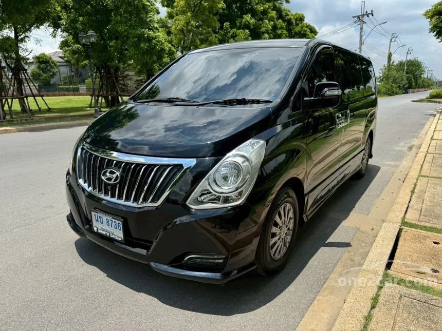 2017 Hyundai H-1 Deluxe Van