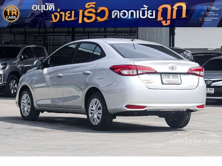 2018 Toyota Yaris Ativ J Sedan
