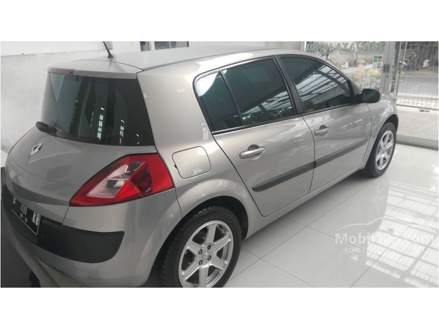 Jual Mobil  Renault  Megane 2005 II 1 6 di Jawa Barat 