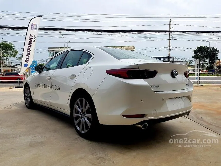 2022 Mazda 3 SP Sedan