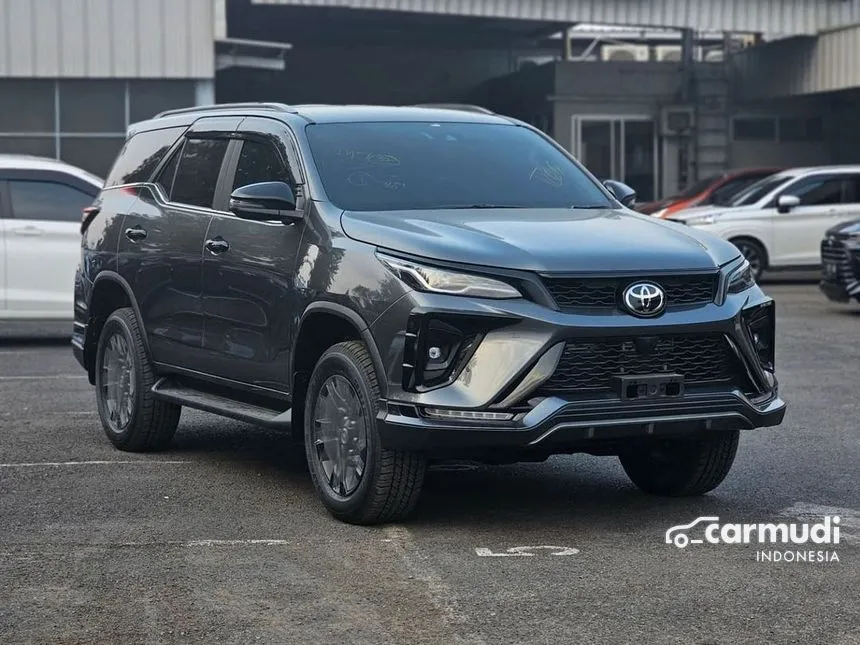 Jual Mobil Toyota Fortuner 2024 GR Sport TSS 2.8 di Jawa Timur Automatic SUV Abu