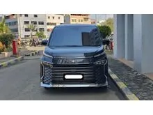 2023 Toyota Voxy 2.0 (Non Premium Color) MPV hitam km 47 ribuan