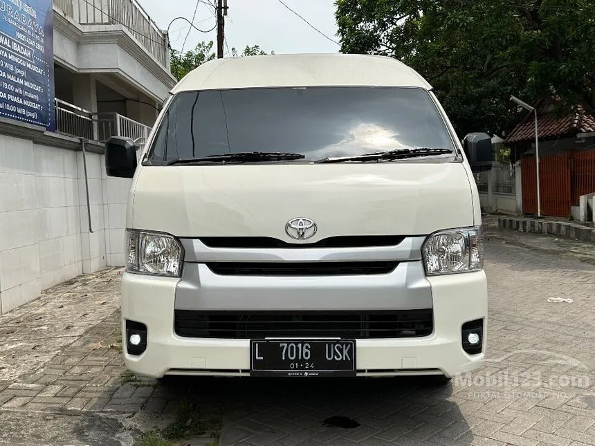 Jual Mobil Toyota Hiace 2024 Commuter 3.0 di Jawa Timur Manual Van Wagon Putih Rp 595.000.000