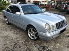 1999 Mercedes-Benz E280 2.8 Avantgarde Sedan
