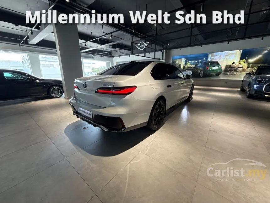 2025 BMW i7 xDrive60 M Sport Sedan