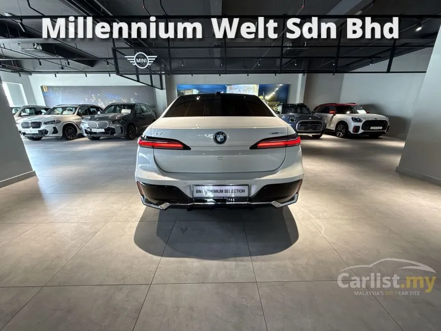 2025 BMW i7 xDrive60 M Sport Sedan
