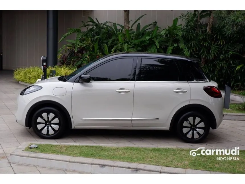 2024 Wuling Binguo EV Premium Range Hatchback