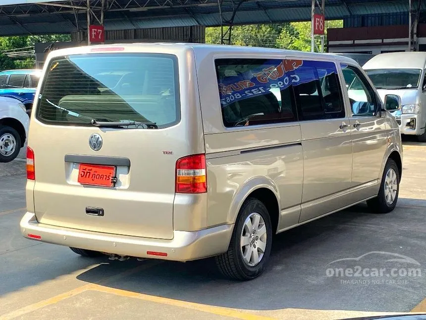 2005 Volkswagen CARAVELLE TDi Van