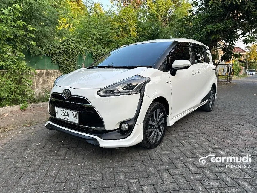 Jual Mobil Toyota Sienta 2018 Q 1.5 di Jawa Timur Automatic MPV Putih Rp 190.000.000