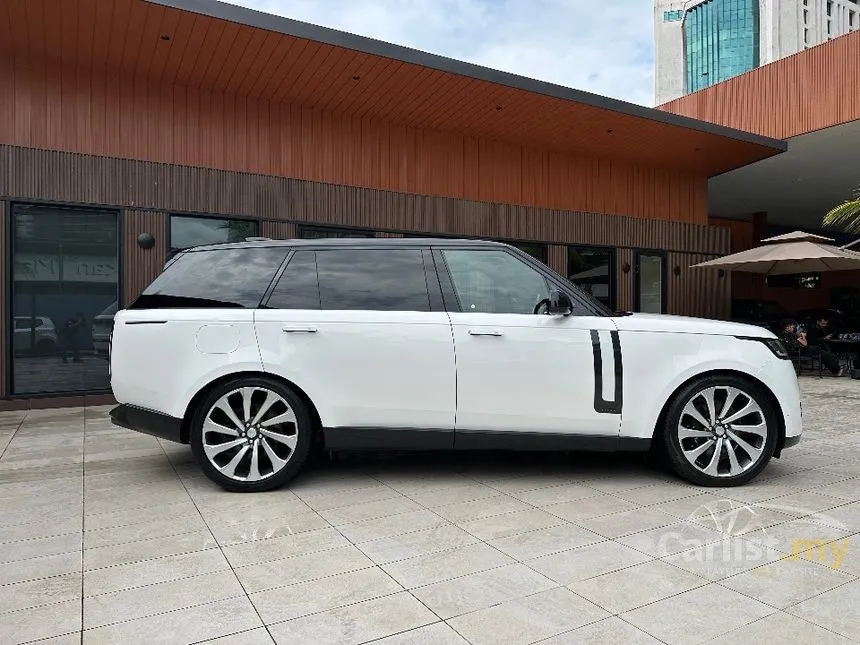 2022 Land Rover Range Rover P530 Autobiography LWB SUV