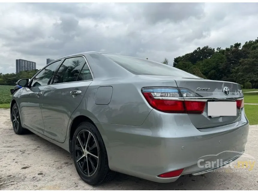 2016 Toyota Camry Hybrid Sedan