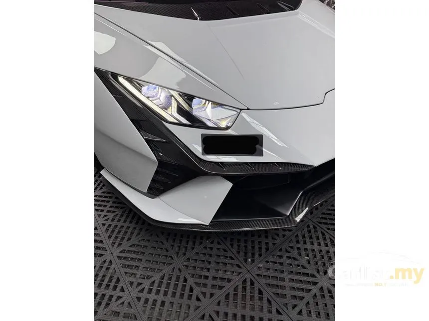 2016 Lamborghini Huracan LP580-2 Coupe